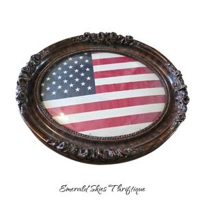 Vintage ornate convex bubble glass picture frame with American flag